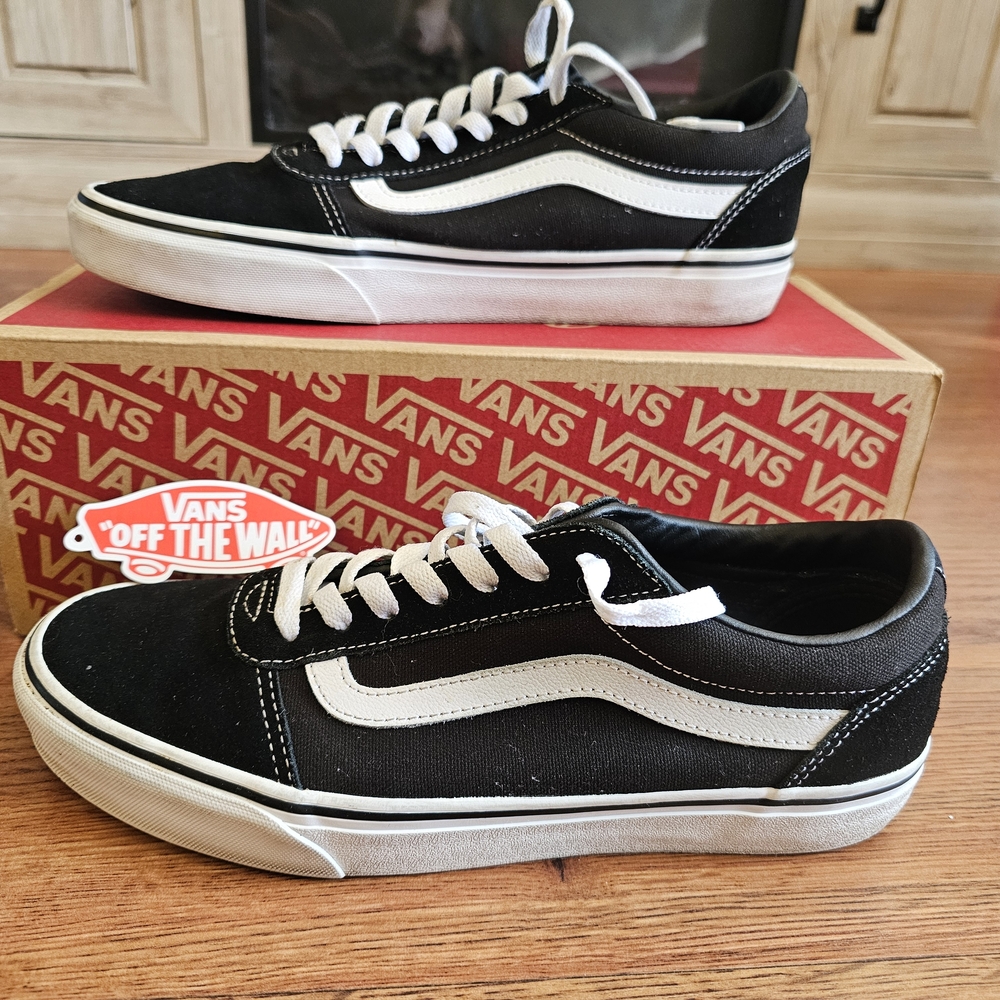 Vans Ward Lo Suede Sneaker